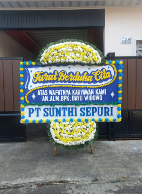 Papan Bunga Duka di Kampung Perak
