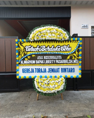 Papan Bunga Duka di Kampung Perak